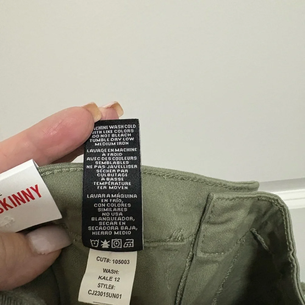 Celebrity Pink High-Rise Skinny Cargo Pants, NWT - Picture 4 of 4